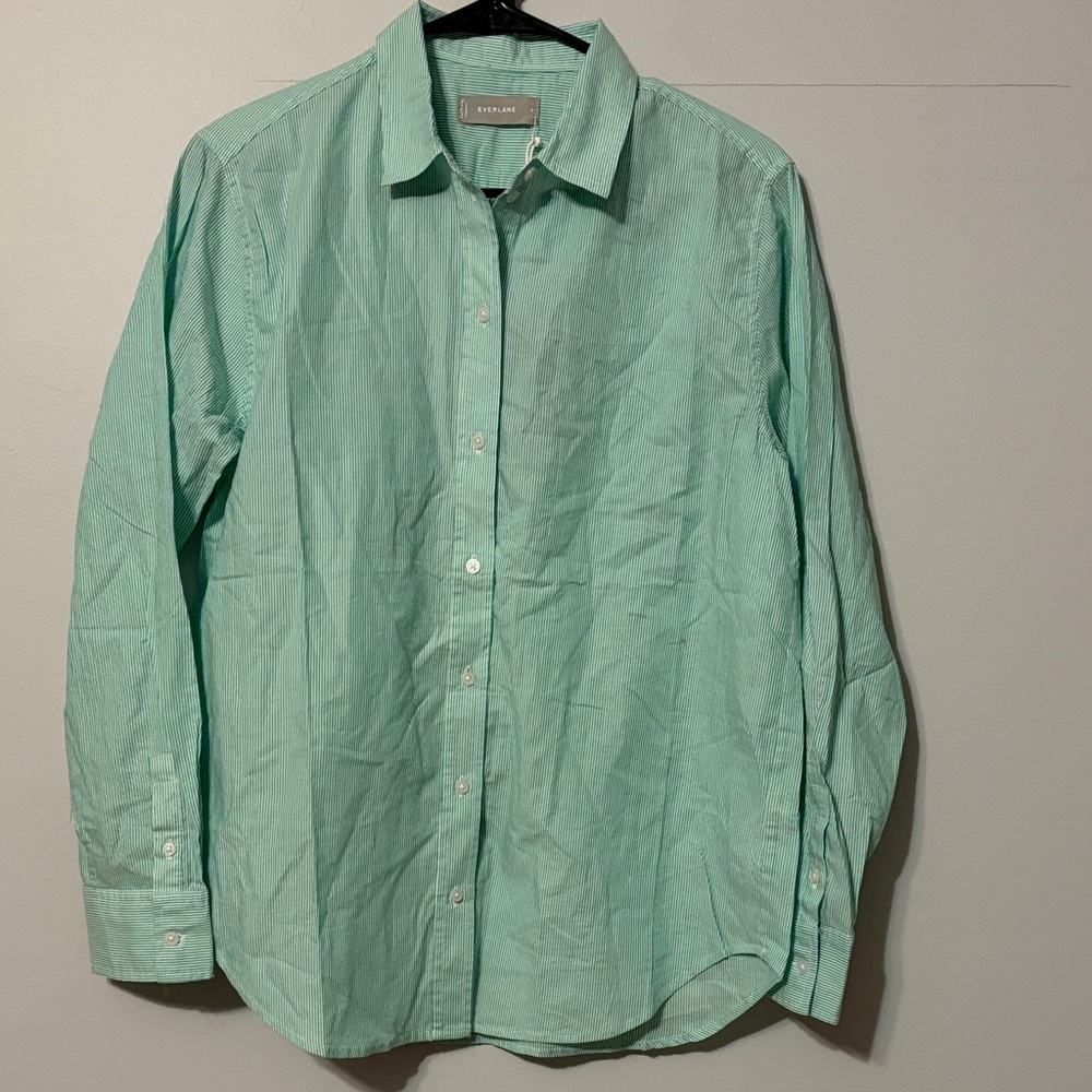 Everlane Light Mint Green Button-Down Shirt. 💯 cotton. Size: 8 NWT